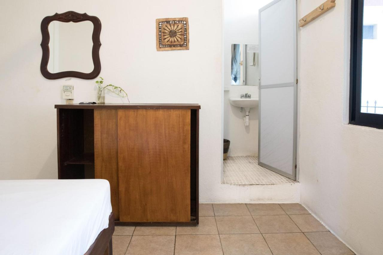 Residencia Artística Albergue Puerto Escondido (Oaxaca)
